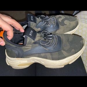Steve Madden sneakers